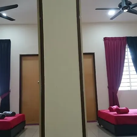 Ila Homestay Senawang Exterior photo